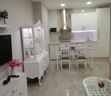 Almodovar del Rio Apartment | Estación Norte y Sur FAMORCAS