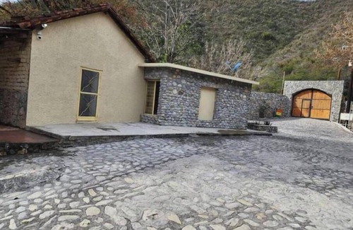 Santiago Cabin | Estancia Casa de piedra. 1