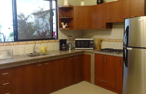 El Condor Apartment | Estancia del Viajero, Family Apartament in Guayaquil, next to the airport