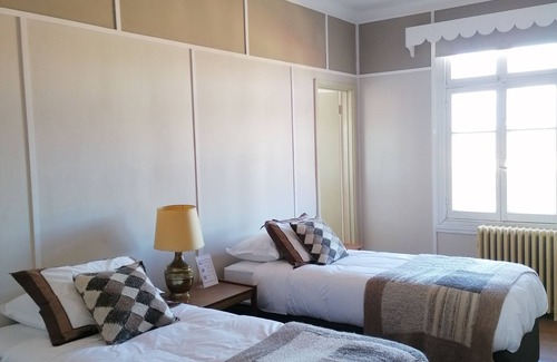Laguna Blanca Hotel | Estancia Río Penitente
