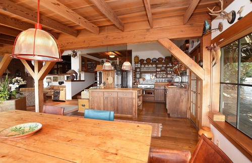 St. Helena House | Estate Above the Clouds