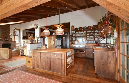 St. Helena House | Estate Above the Clouds