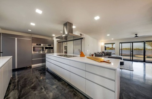 Tucson House | Estate/Home & Guesthouse/2 Pools/7 BR & 5 BA