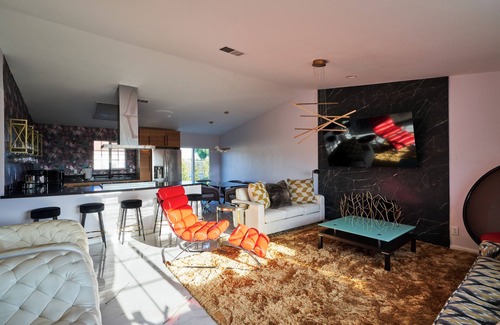 Desert Hot Springs House | Estate Home Retreat w/Large Pool & Infinity Spa