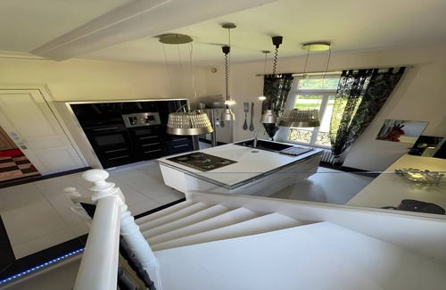 Saint-Pavace House | Estate in Saint-Pavace near Le Mans Circuit