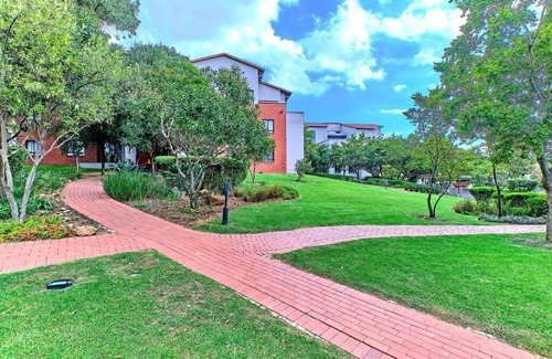 Greater Johannesburg Metropolitan Area Apartment | Estate Lifestyle+Inverter+Wi-Fi
