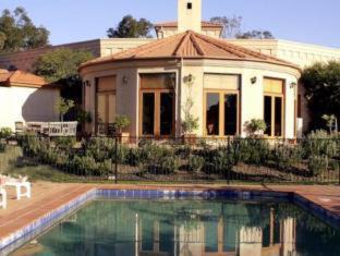 Pokolbin Hotel | Estate Tuscany