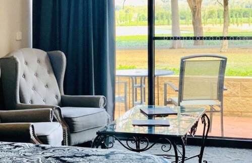 Pokolbin Hotel | Estate Tuscany