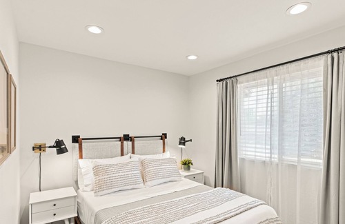 Thousand Oaks Apartment | Estepa Unit #2 by PMI