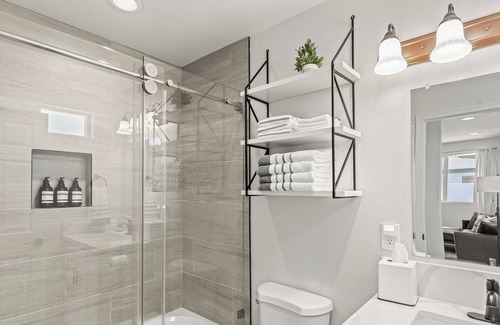 Thousand Oaks Apartment | Estepa Unit #2 by PMI