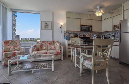 South Island Condo | Estero Beach & Tennis Club 707C w/Gorgeous Gulf Views!