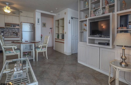 South Island Condo | Estero Beach & Tennis Club 707C w/Gorgeous Gulf Views!