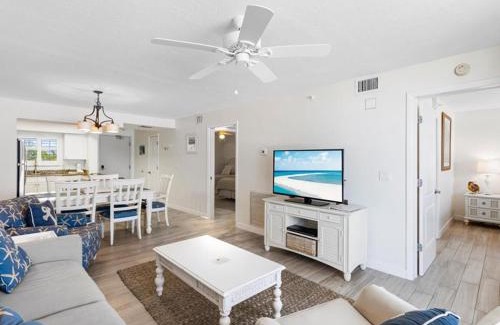 Fort Myers Beach Apartment | Estero Island Beach Villas 204