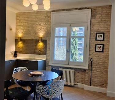 Zaragoza Centro Apartment | Estiloso estudio en Gran Via, vistas al Huerva