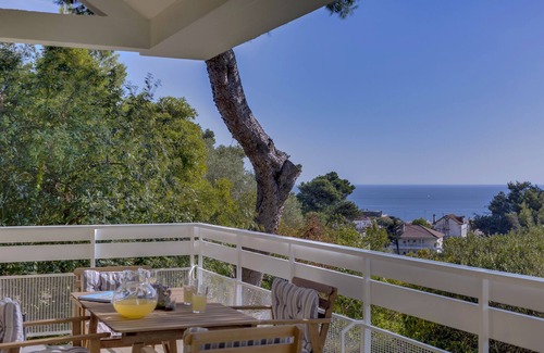 Estoril House | Estoril house 700 m from the beach recently refurbished prime area