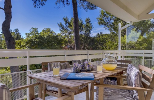 Estoril House | Estoril house 700 m from the beach recently refurbished prime area