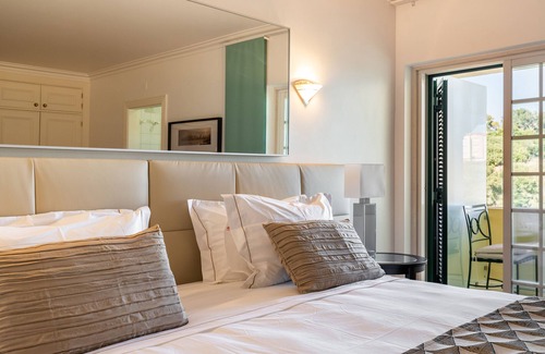 Estoril House | Estoril Luxury Suites & Spa
