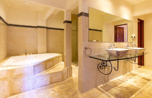 Granada Hotel | Estrada Hotel & Bistro