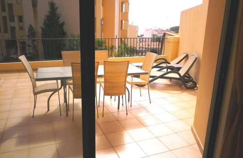 Luz Apartment | Estrela da Luz 1 Bedroom apt Pool and sea Views