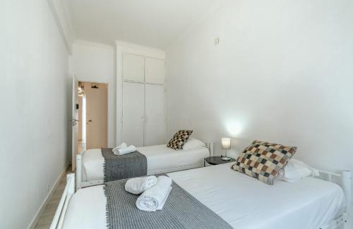 Sao Bento House | ESTRELA HOUSE I by Homing