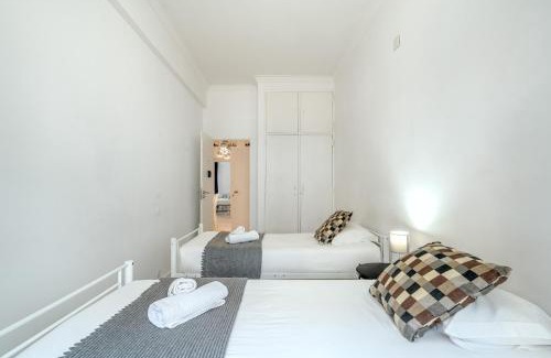 Sao Bento House | ESTRELA HOUSE I by Homing