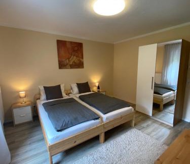 Herne Apartment | estrella24 LIVING ROOMS 87 Paris
