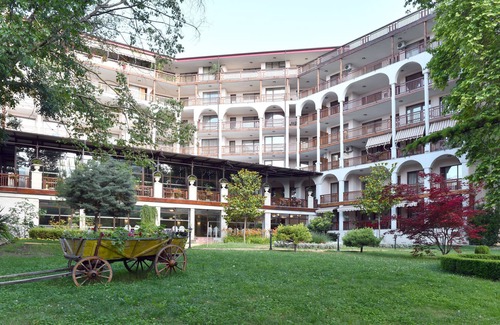 Saints Constantine and Helena Hotel | Estreya Palace & Residence