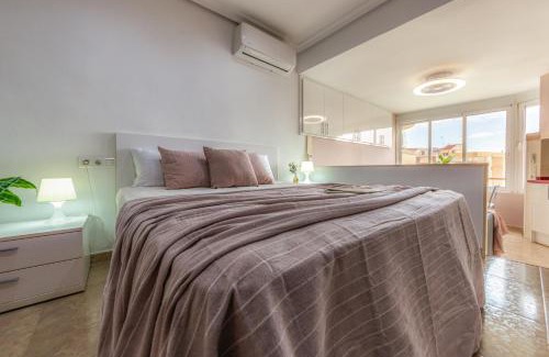 La Pineda Apartment | Estudio delante del mar la pineda