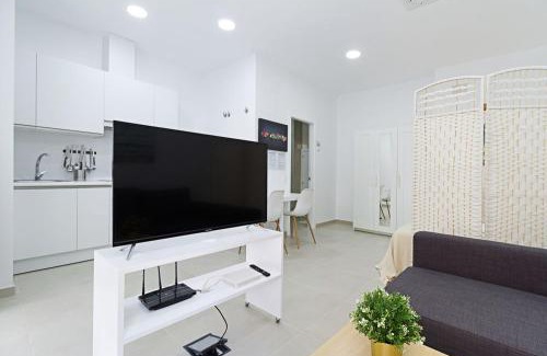 Perchel Sur Apartment | Estudio en málaga centro noblejas