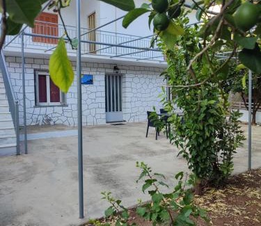 Leonidio House | Et In Arkadia Ego