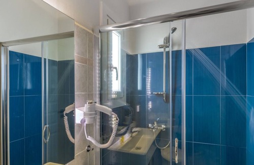 Ermoupoli Hotel | Ethrion