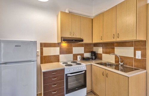 Ermoupoli Apartment | Ethrion plus Home experience