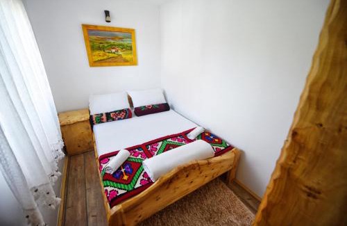 Mladenovac House | Etno selo Moj Zavičaj