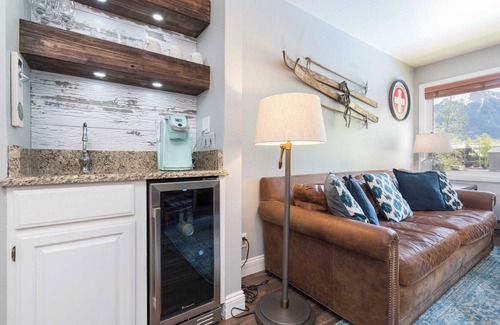 Telluride Cottage | Etta Place Too 107 by Avantstay Close to Town & The Slopes! In Complex w/Communal Pool & Hot Tub