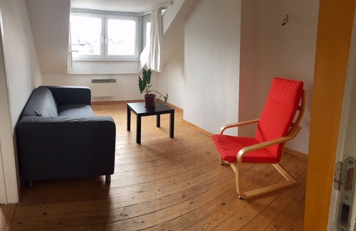 Etterbeek Apartment | EU district, charming 2 bedroom apartment with private bathroom opposite the metro