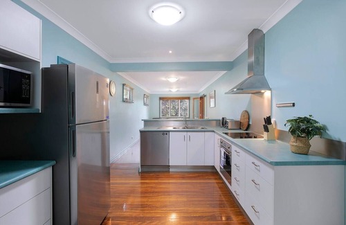 Mount Gravatt East Cottage | Eucalypt Cottage A Tranquil Family Hideaway