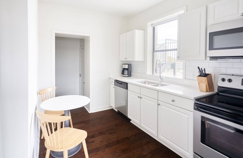 West End Apartment | Euclid Court