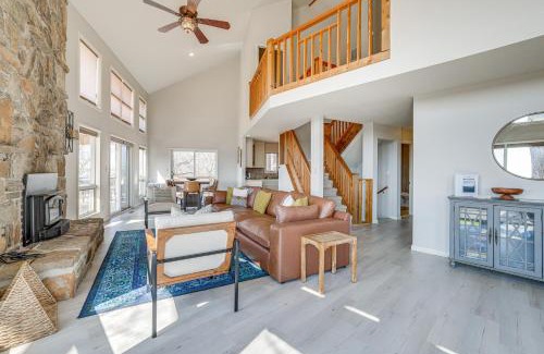 Eureka Springs House | Eureka Springs Gem 2 Decks, Mtn and Lake Views