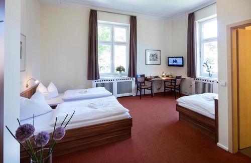Charlottenburg-Wilmersdorf Hotel | Europäische Akademie Berlin