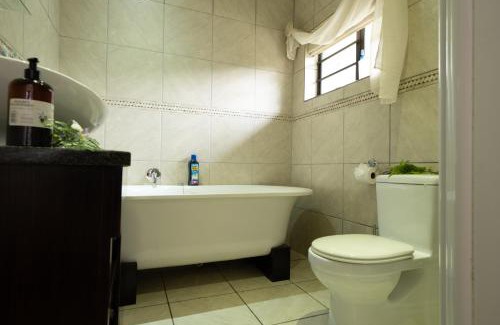 Beacon Bay Bed & Breakfast | Europa Bed and Breakfast