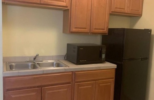 Desert Hot Springs Hotel | Europa Inn & Suites