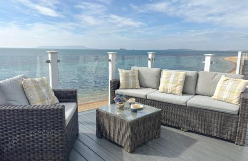 Holworth Resort | Europa Willow Pitch 29 Creek Caravan Park dog friendly