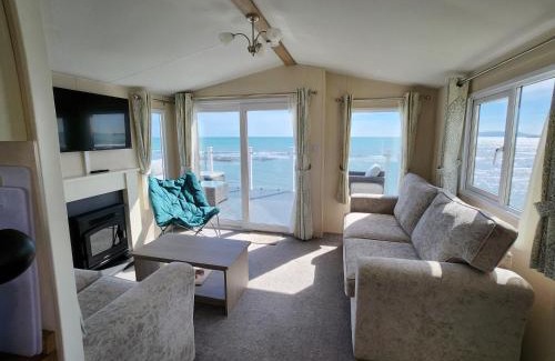 Holworth Resort | Europa Willow Pitch 29 Creek Caravan Park dog friendly