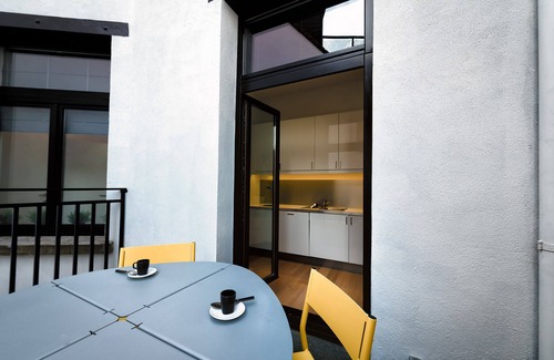 Wijk van de Squares Apartment | European District - Bright and Design Apartment with Terrace