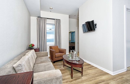South Beach Hotel | European-Style Comfort Near Fisherman's Wharf – Elegant Room