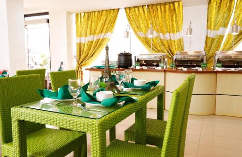 Las Pinas Hotel | Eurotel Las Pinas
