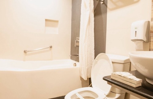 Project 7 Hotel | Eurotel North Edsa