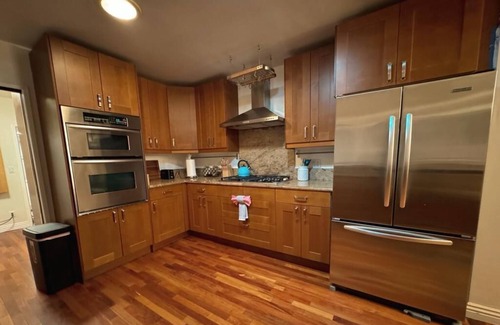 Venice House | EV Charger Ready! Fabulous Indiana 4B3B Home