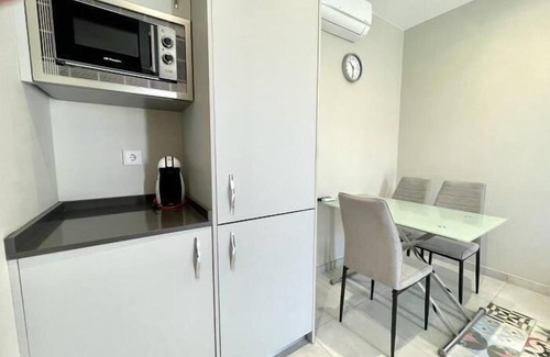 San Julian Apartment | Eva Recommends Soho Alameda Duplex