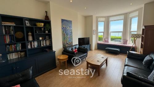 Broadstairs Apartment | Eva's Sea View 2 Bed 2 Bath Parking